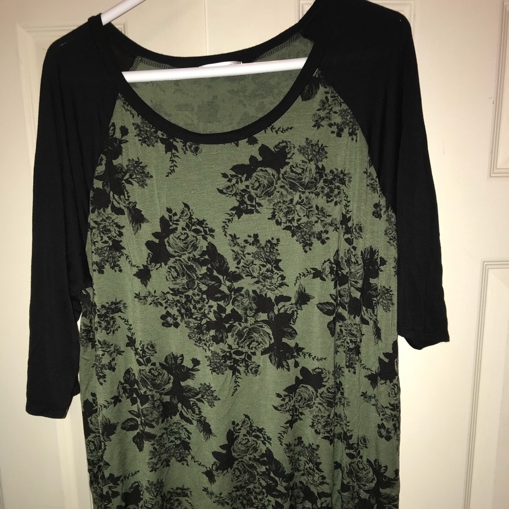 Piphany (honey and lace) floral raglan